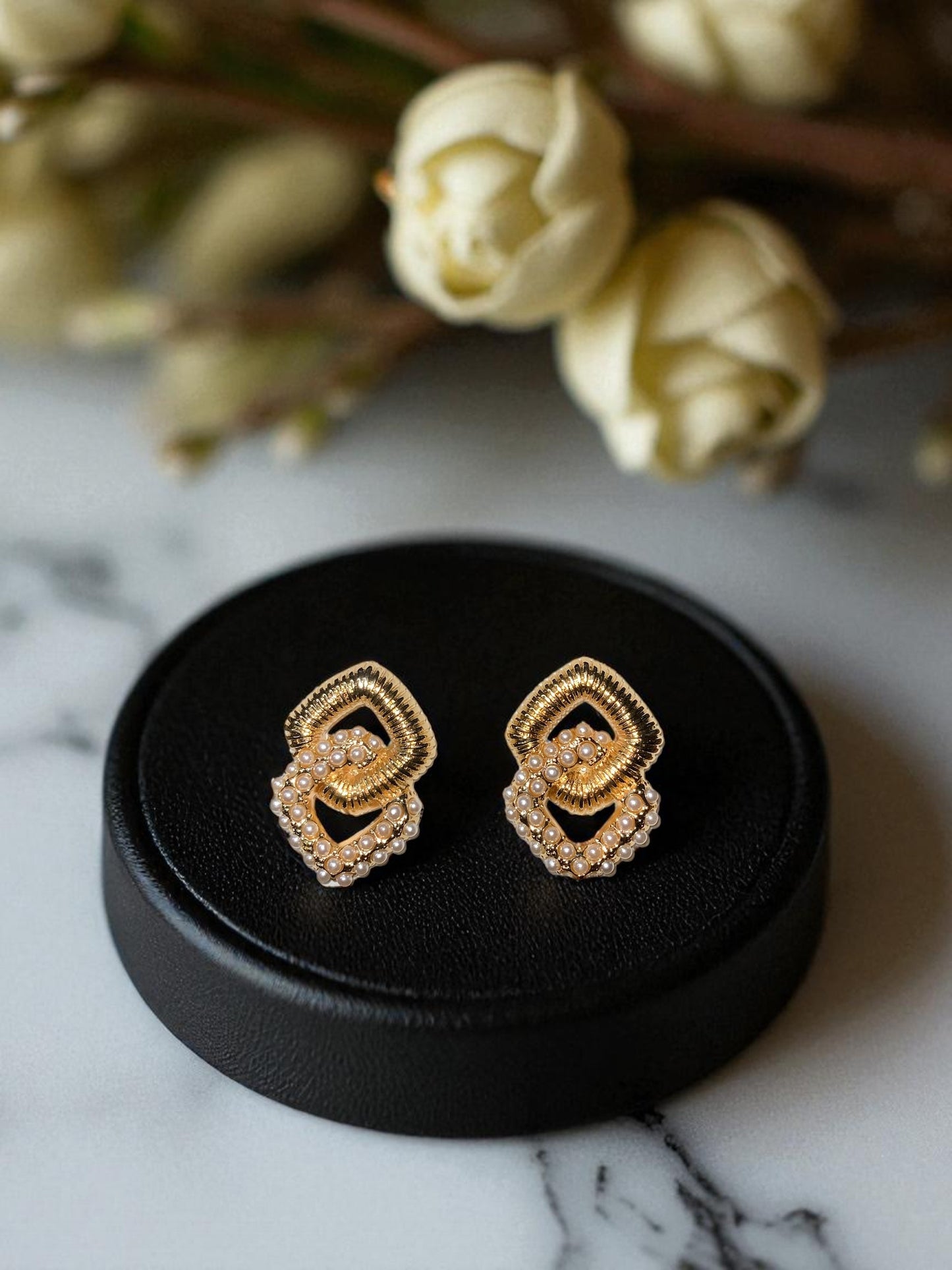 GOLD & PEARL EARRINGS