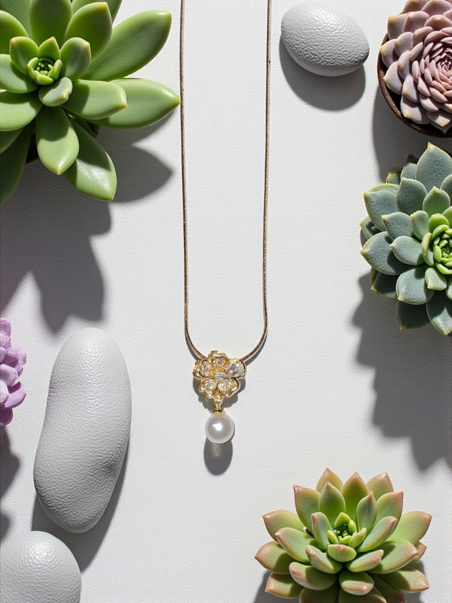 BLOSSOM PEARL DROP NECKLACE