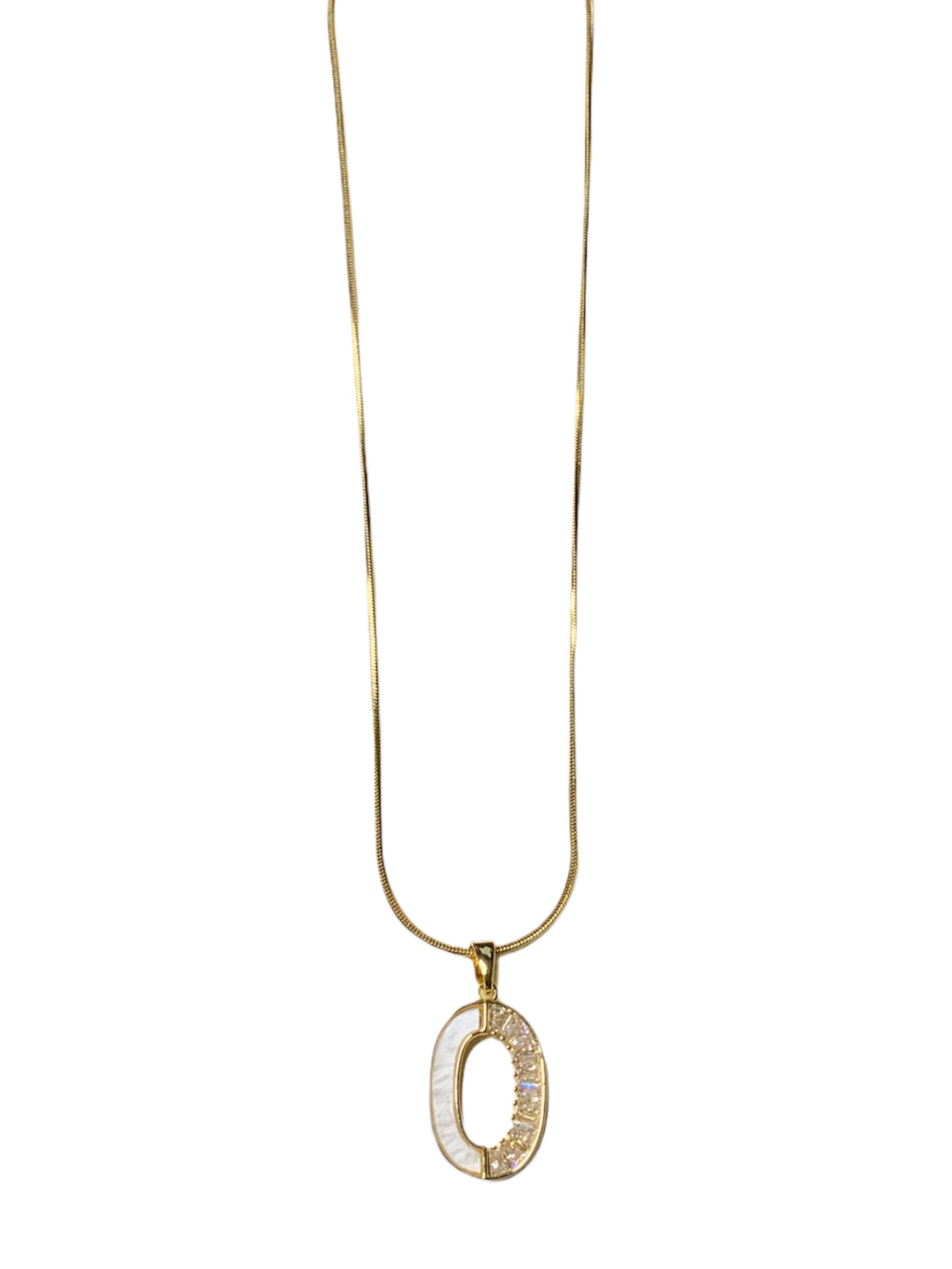 GOLD OVAL PENDANT NECKLACE