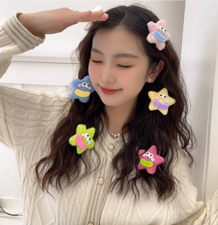 GIRLY HEART PLUSH DUCKBILL CLIP