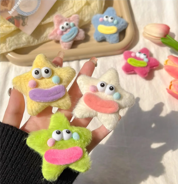GIRLY HEART PLUSH DUCKBILL CLIP