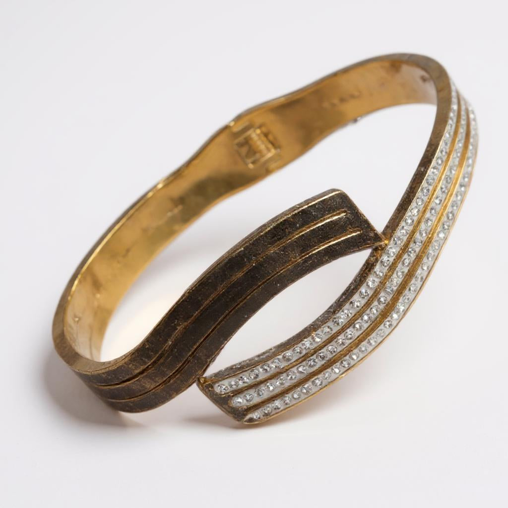 WAVE EDGE CRYSTAL ACCENT CUFF BRACELET