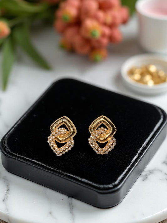 GOLD & PEARL EARRINGS