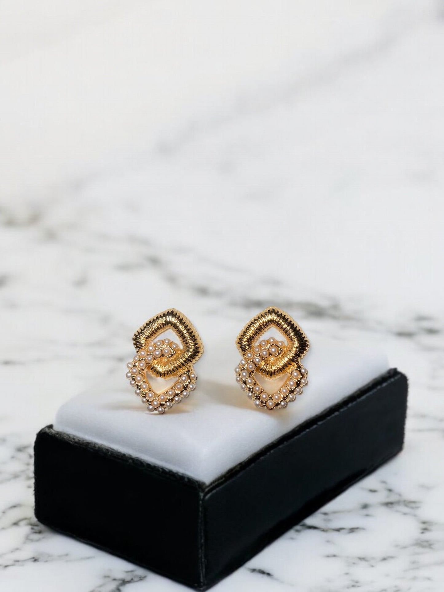 GOLD & PEARL EARRINGS
