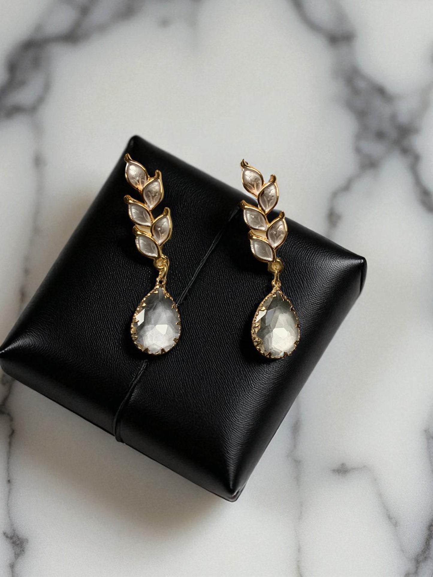 GOLD LEAF DROP EARRINGS