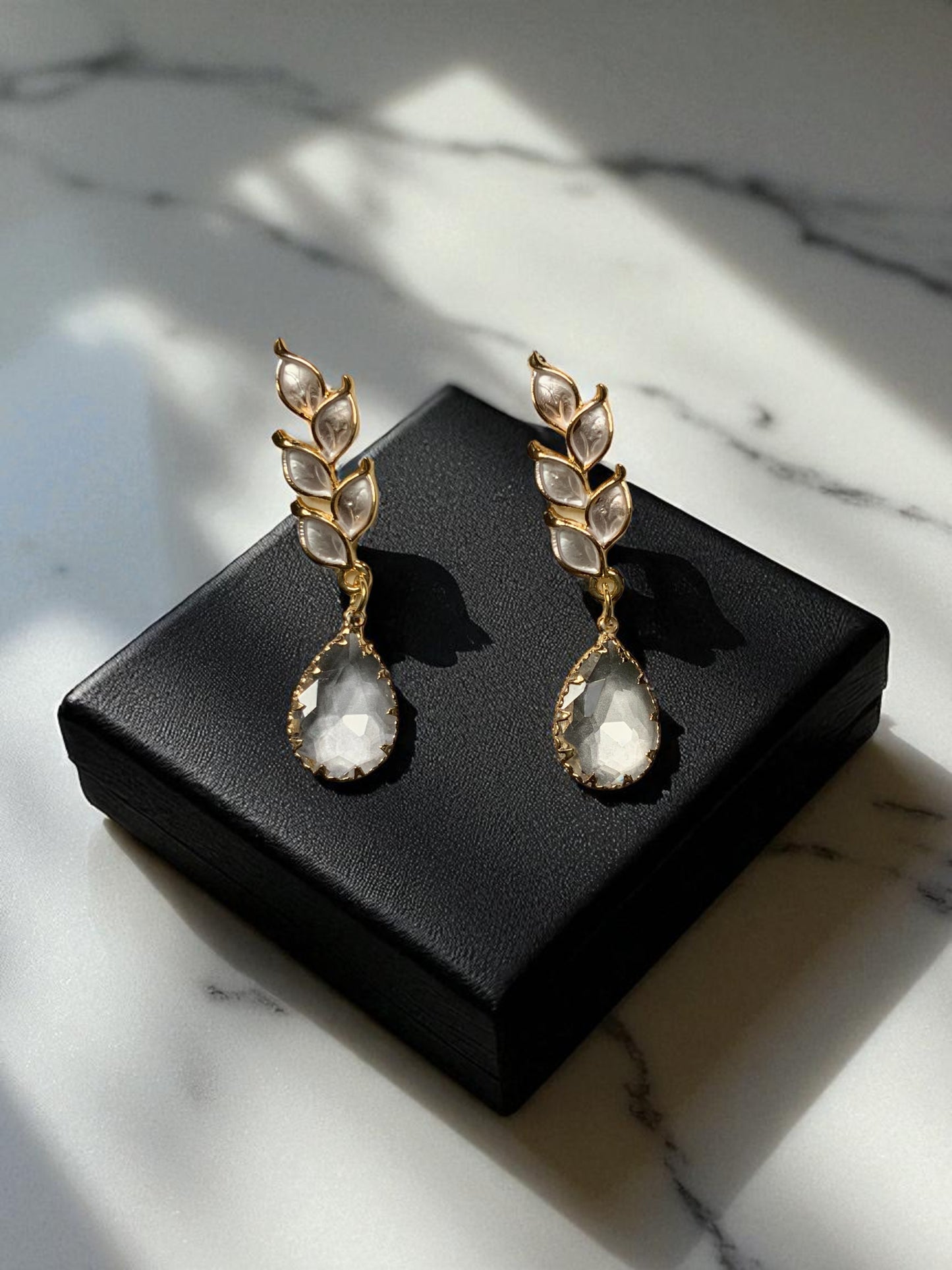 GOLD LEAF DROP EARRINGS