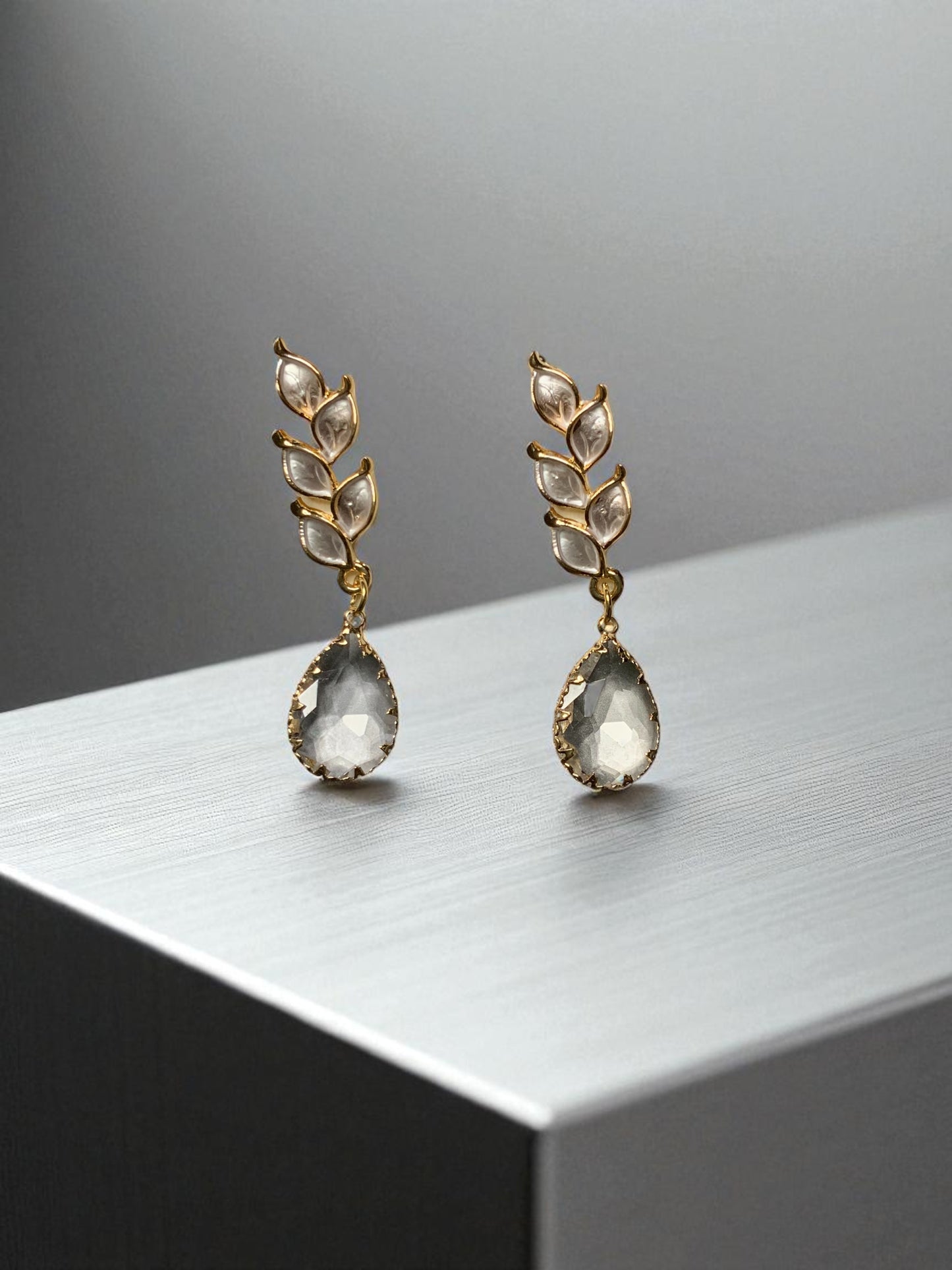 GOLD LEAF DROP EARRINGS