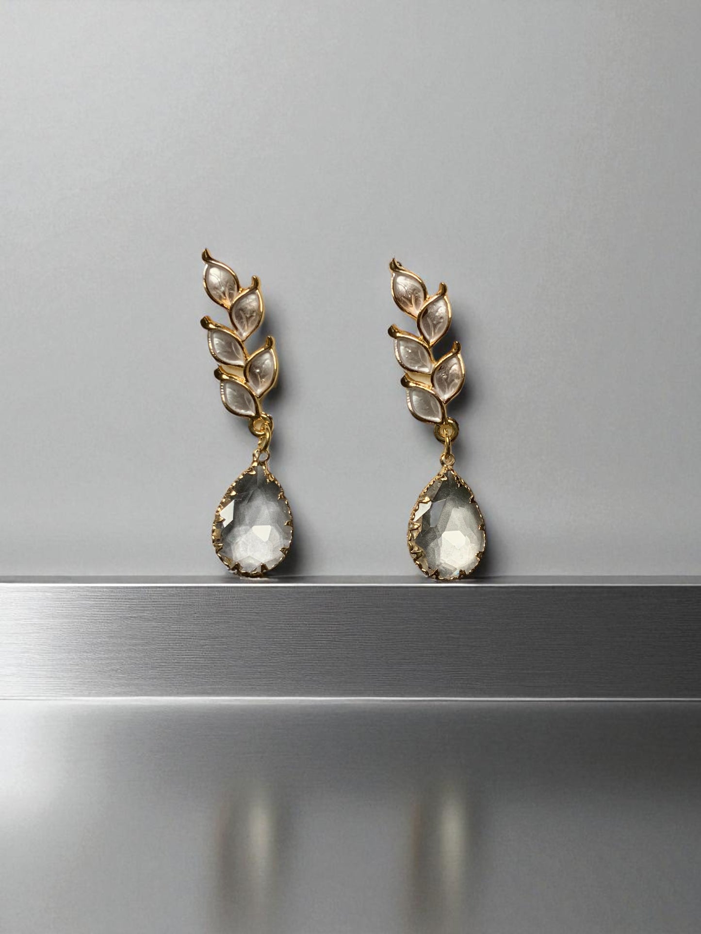 GOLD LEAF DROP EARRINGS