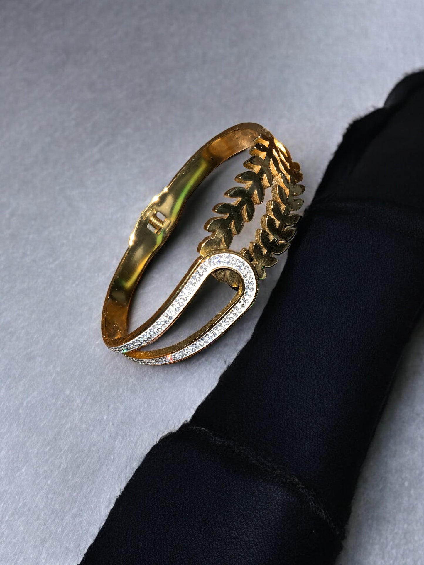 GOLDEN FERN EMBRACE CZ BANGLE BRACELET