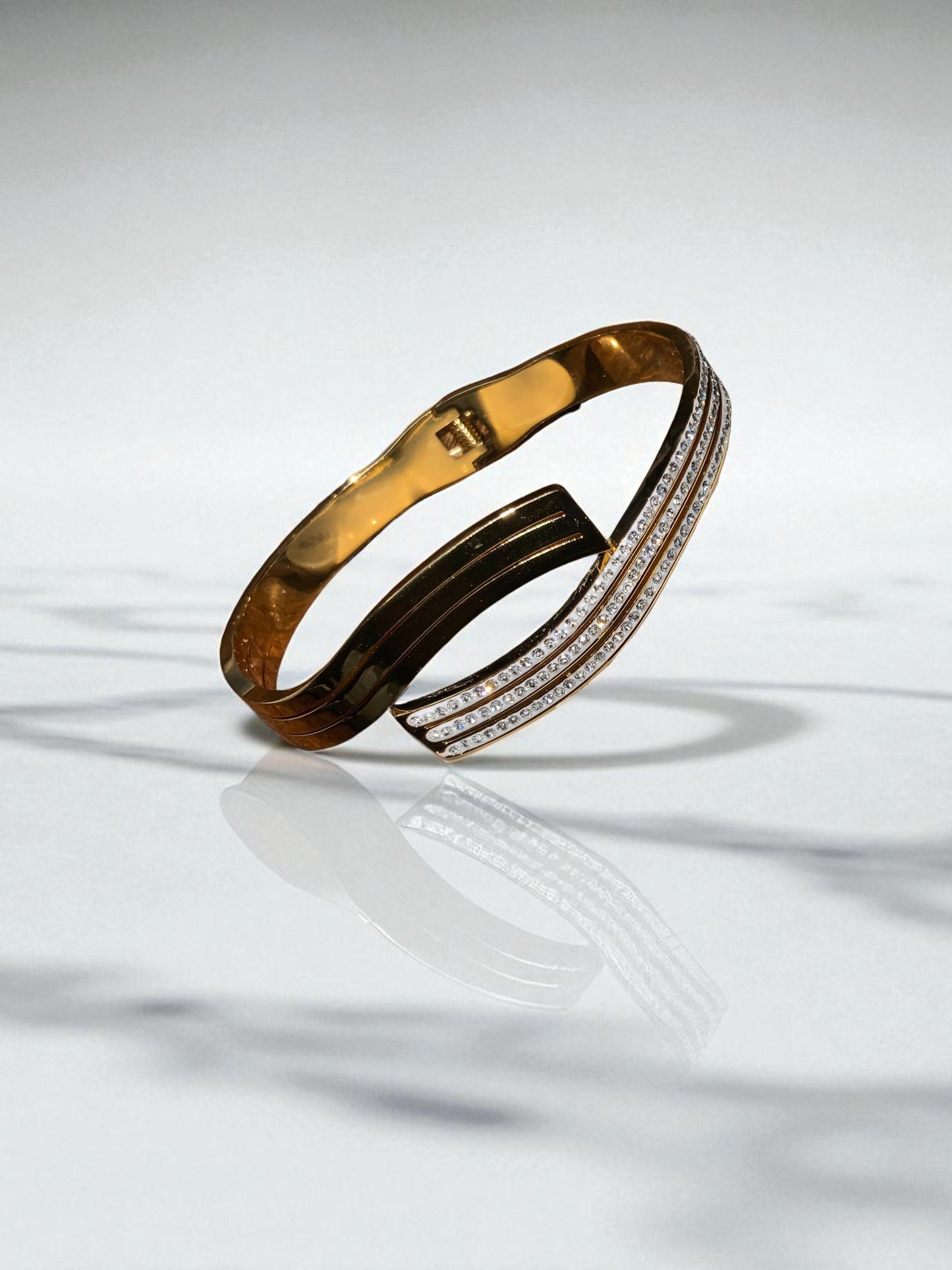 WAVE EDGE CRYSTAL ACCENT CUFF BRACELET