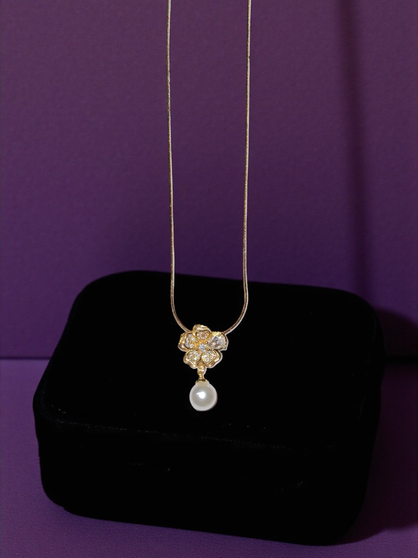 BLOSSOM PEARL DROP NECKLACE