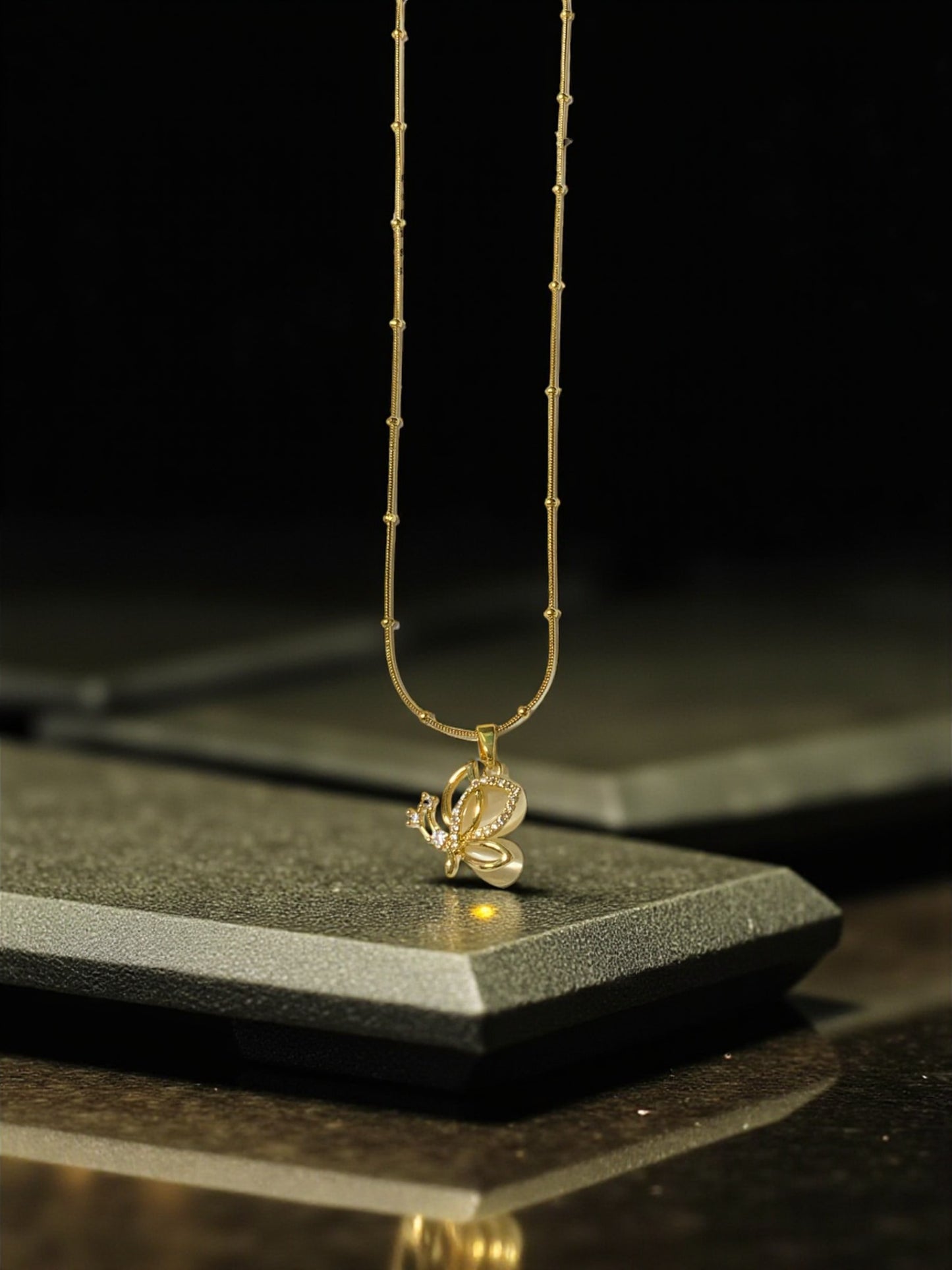 BUTTERFLY PENDANT NECKLACE