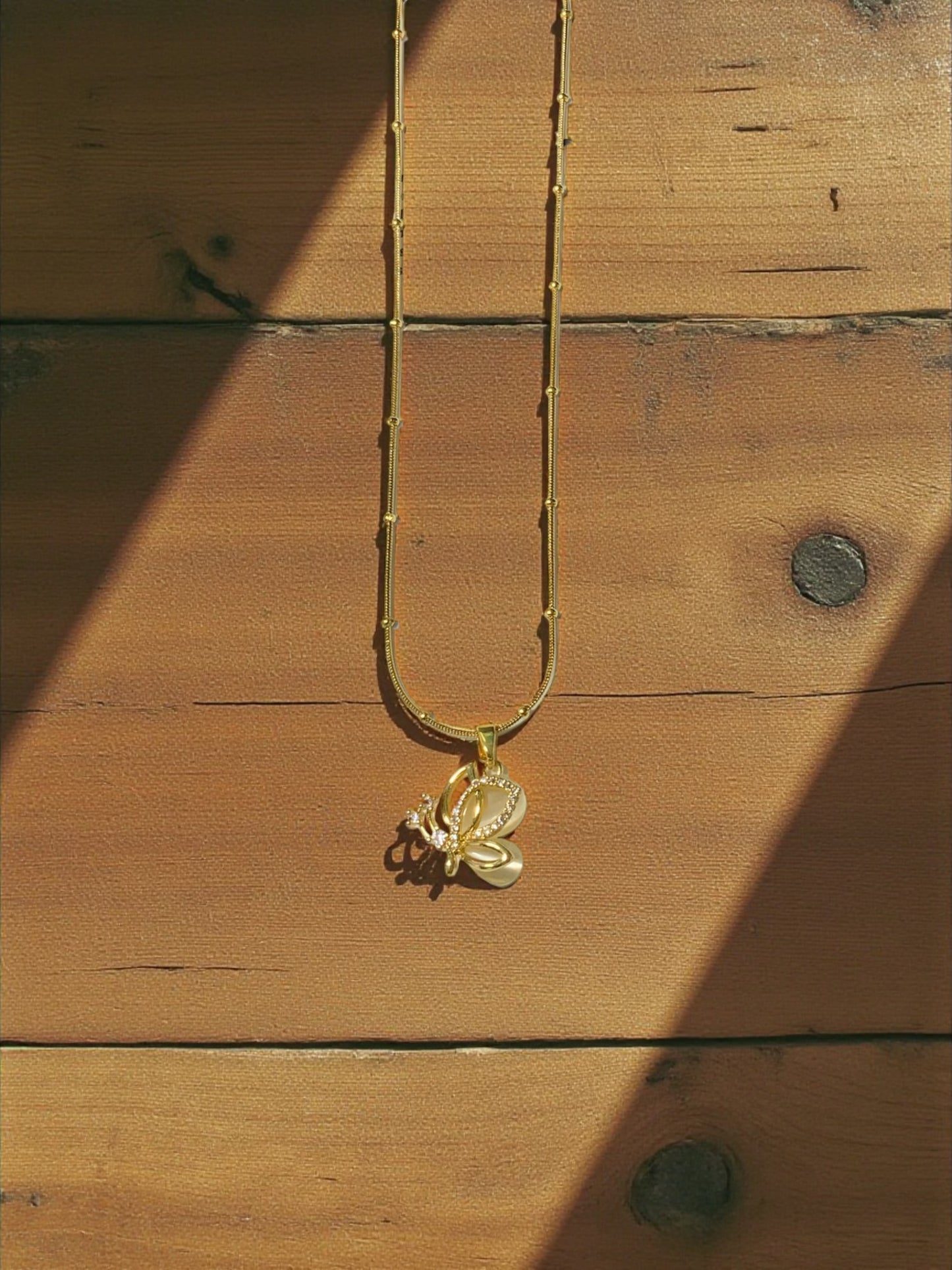 BUTTERFLY PENDANT NECKLACE