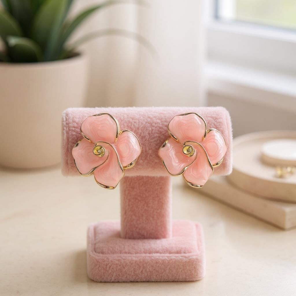 IVORY BLOOM ENAMEL FLOWER STUD EARRINGS