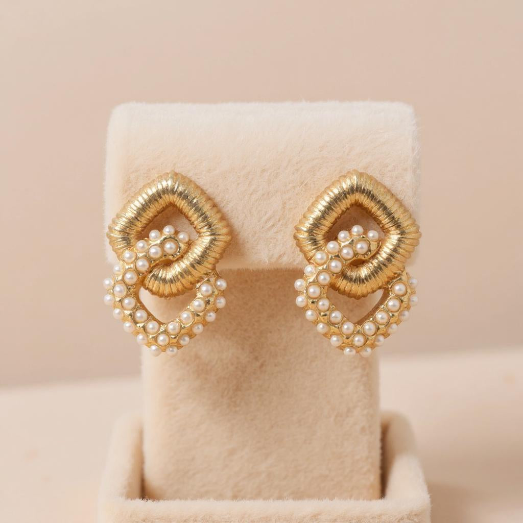 GOLD & PEARL EARRINGS